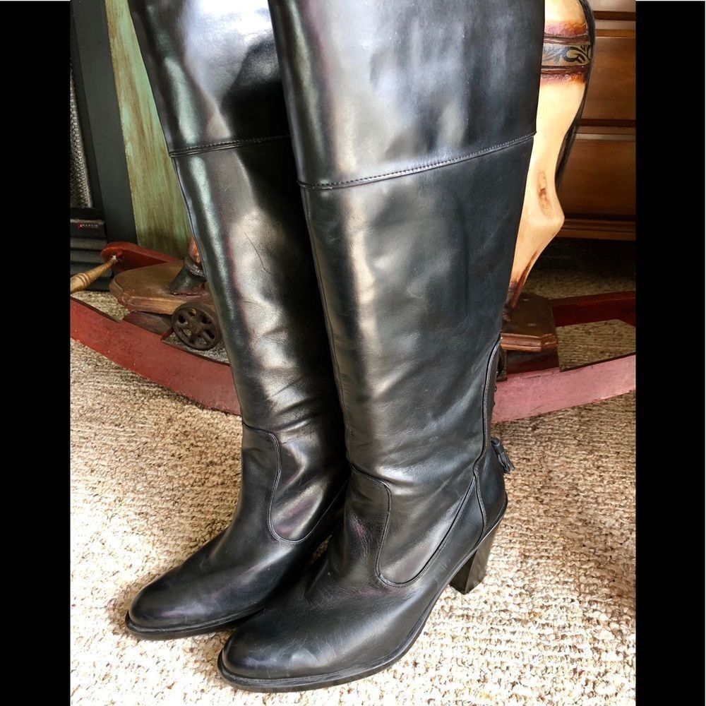 Beautiful black boots by Balance in size 71/2